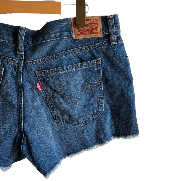 Levi’s Studded Cutoff Denim Shorts Size 31 - Picture 7 of 12